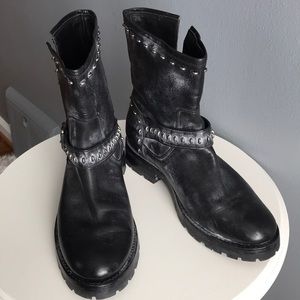 FRYE Women’s Engineer Boots